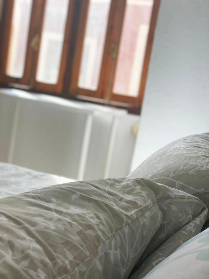 Valencia Cerca Al Puerto Shared Apartment ภายนอก รูปภาพ