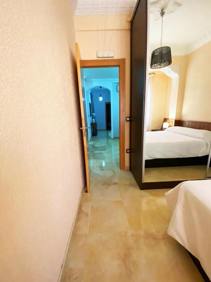 Valencia Cerca Al Puerto Shared Apartment ภายนอก รูปภาพ
